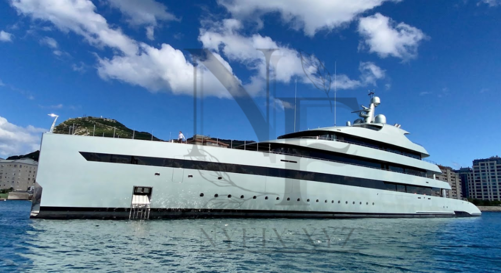 Superyacht Savannah